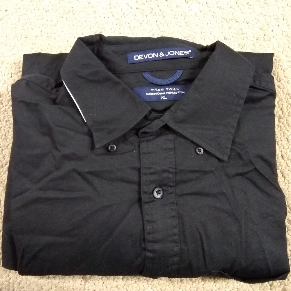 Devon & Jones Black Titan Twill Button Down